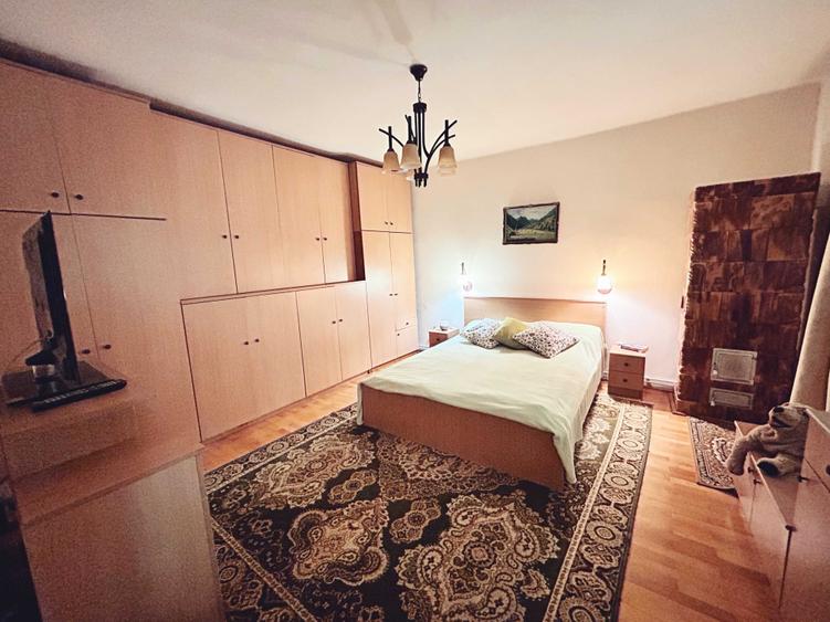 Casă cu 4 camere în Central