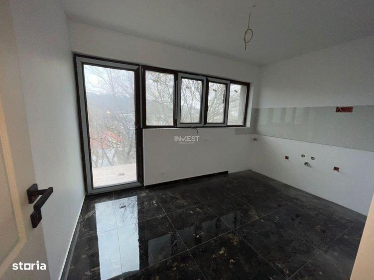 Casă cu 4 camere cu Teren 420 Mp în Păcurari