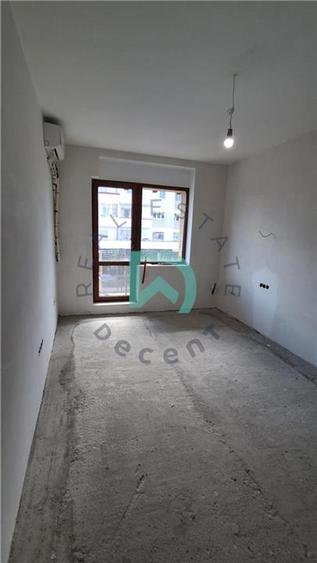 Apartament cu 3 camere decomandat în Sub Arini