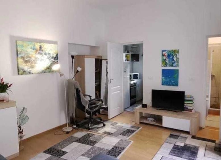Apartament cu 2 camere semidecomandat în Ultracentral