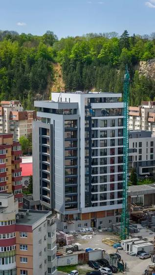 Penthouse cu 3 camere decomandat, mobilat în Răcădău