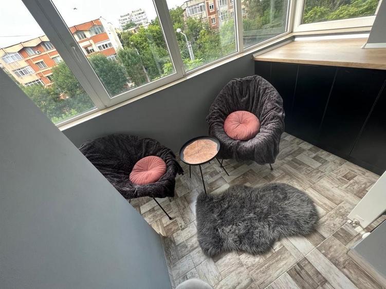 Apartament cu 4 camere decomandat, mobilat în Central