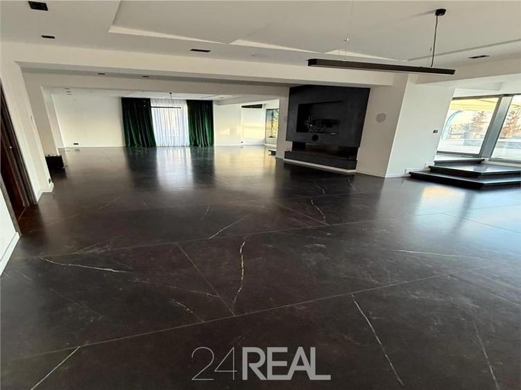 Apartament cu 2 camere decomandat în Tei