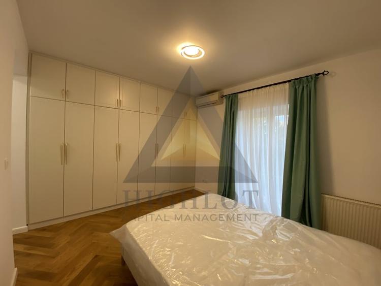 Duplex cu 5 camere cu Canalizare în Iancu Nicolae