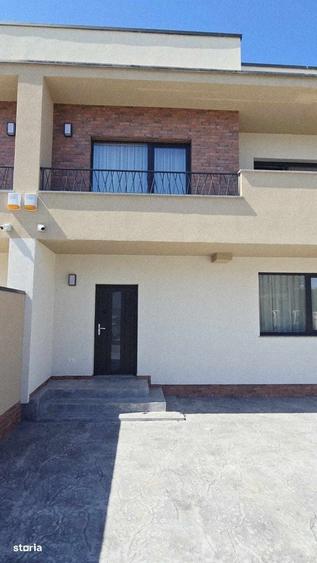 Casă cu 3 camere cu Teren 340 Mp în Central
