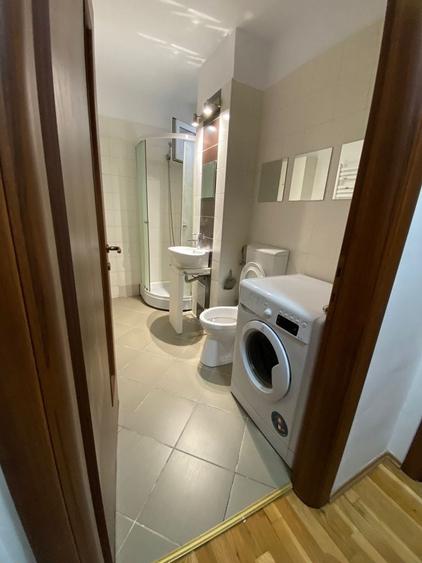 Apartament cu 2 camere semidecomandat în Central
