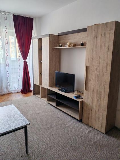 Apartament cu 2 camere decomandat în Exterior Vest