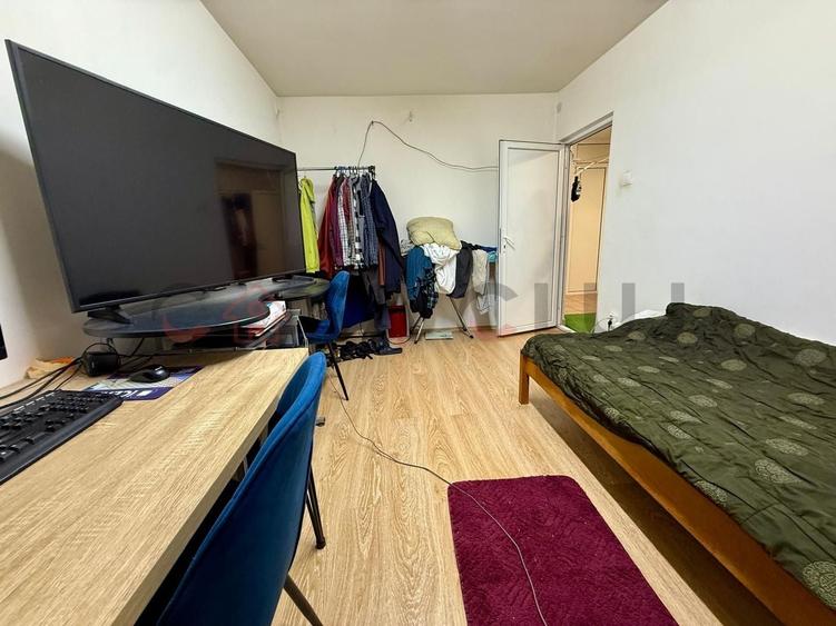 Apartament cu 4 camere semidecomandat, mobilat în Mănăștur