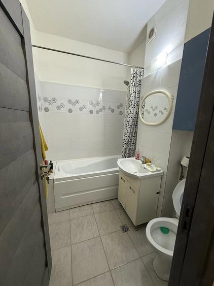 Apartament cu 2 camere nedecomandat în Dâmbul Rotund