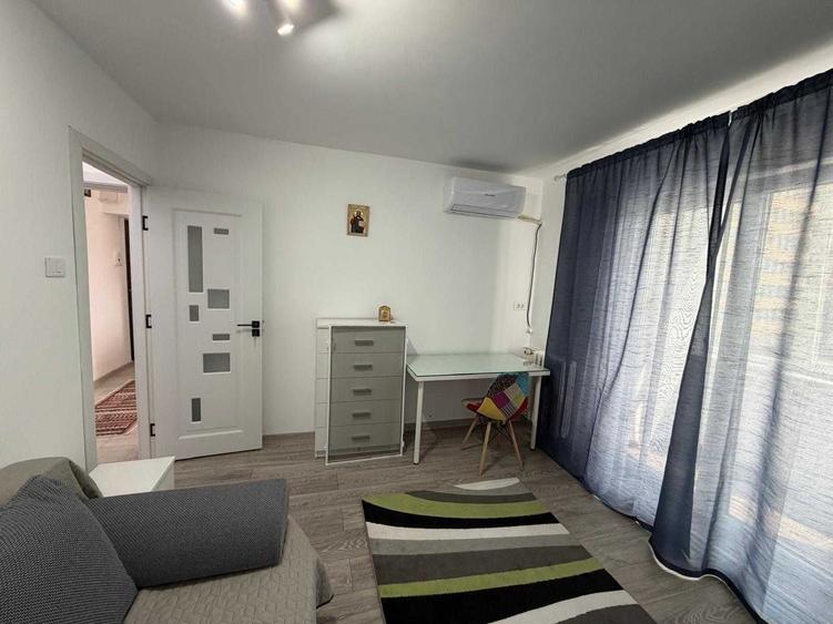 Apartament cu 2 camere decomandat în Nicolina