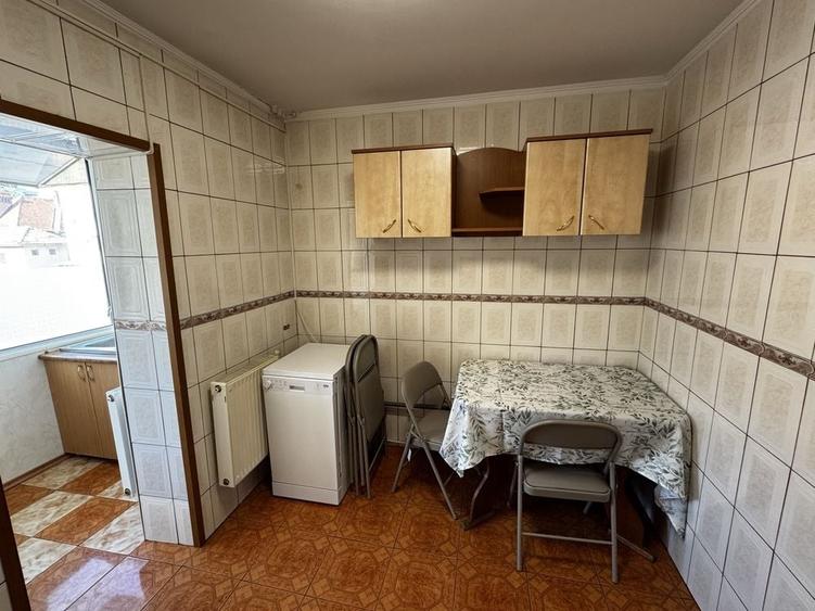 Apartament cu 2 camere decomandat în Popa Șapcă