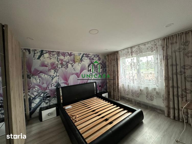 Casă cu 8 camere cu Teren 2000 Mp în Băbeni