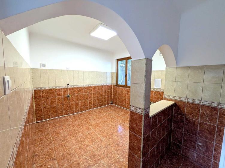 Apartament cu 4 camere decomandat în Aviatorilor