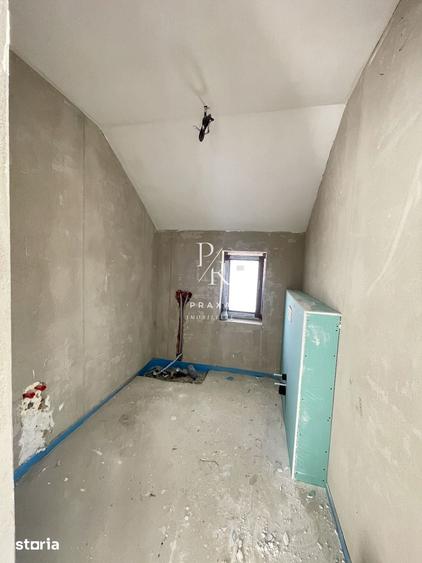 Casă cu 4 camere cu Teren 1000 Mp în Feleacu