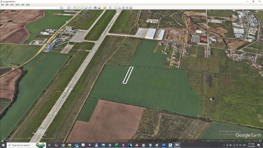 Teren de 4350 mp, în Aeroport