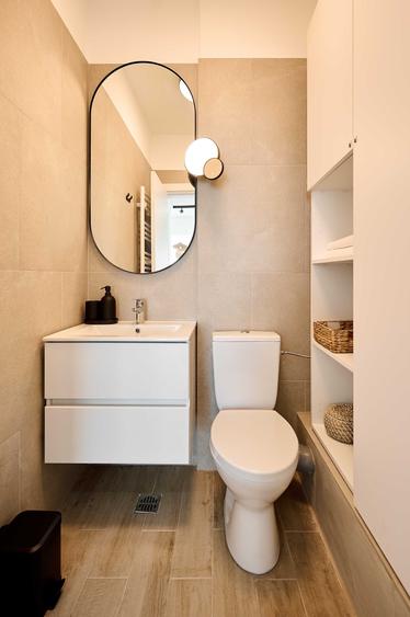 Apartament cu 3 camere decomandat, mobilat în Central