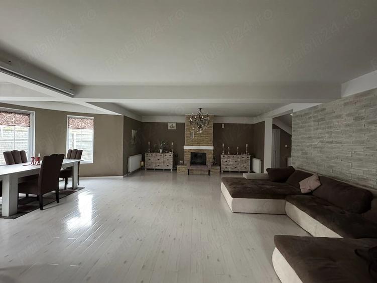 Casă cu 5 camere cu Teren 550 Mp în Sânmihaiu Român