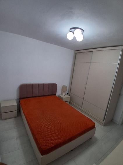 Casă cu 3 camere în Piscani