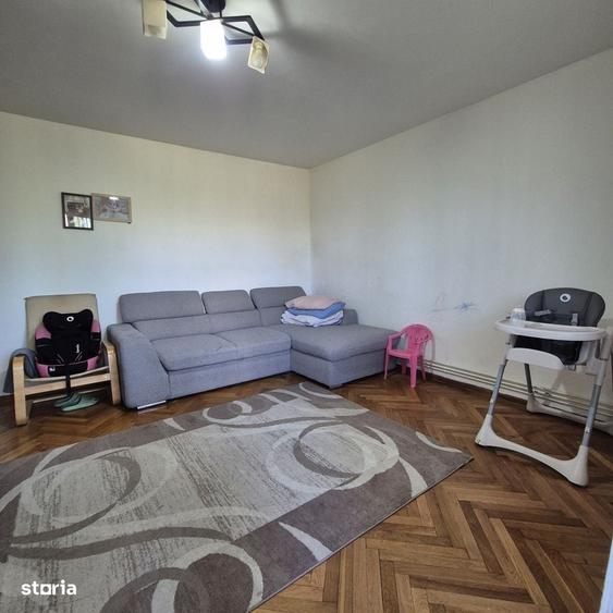 Apartament cu 3 camere decomandat în Central — fotografia 3