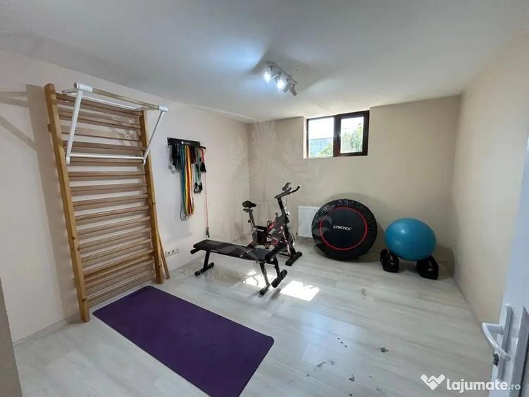 Casă cu 3 camere cu Teren 165 Mp în Central
