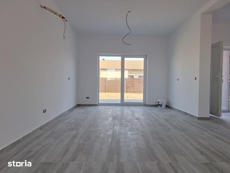 Casă cu 3 camere cu Teren 287 Mp în Sânandrei