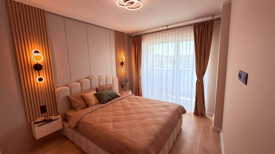 Apartament cu 3 camere semidecomandat, mobilat în Florești