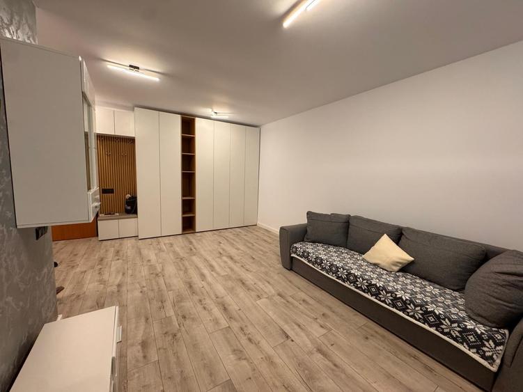 Apartament cu 2 camere decomandat în Platoul Izvor