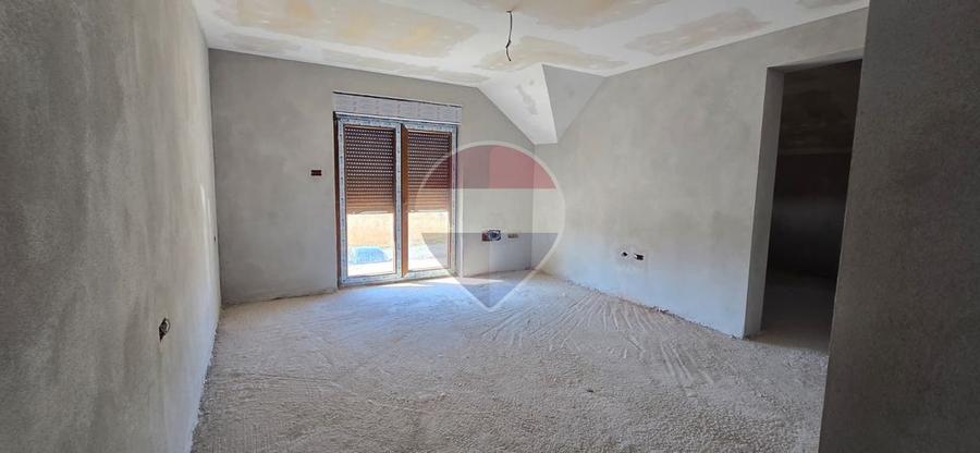 Casă individuală cu 4 camere cu Teren 301 Mp în Zimandu Nou