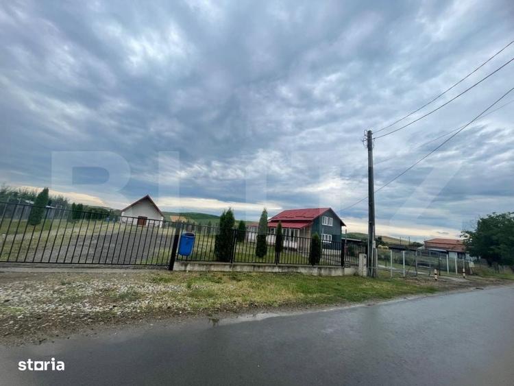 Casă cu 3 camere cu Teren 1295 Mp în Central