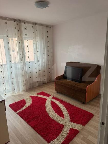 Apartament cu 3 camere decomandat, mobilat în Nord-Est