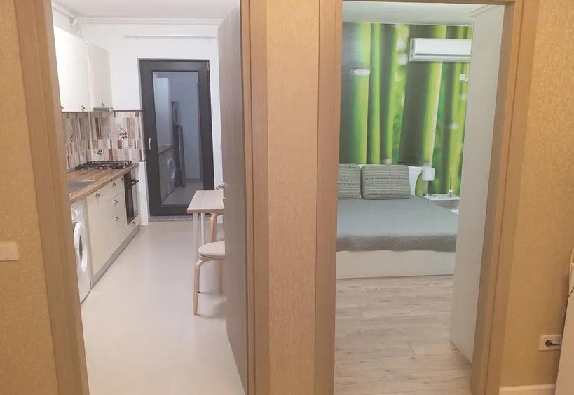 Apartament cu 2 camere semidecomandat, mobilat în Armeneasca