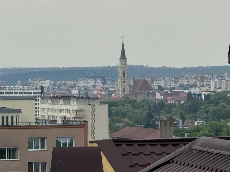Casă individuală cu 4 camere cu Canalizare în Grigorescu