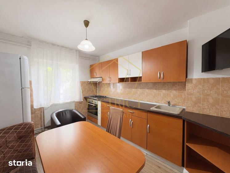 Apartament cu 3 camere, mobilat în Soarelui