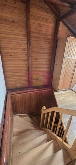 Casă individuală cu 4 camere cu Canalizare în Sud