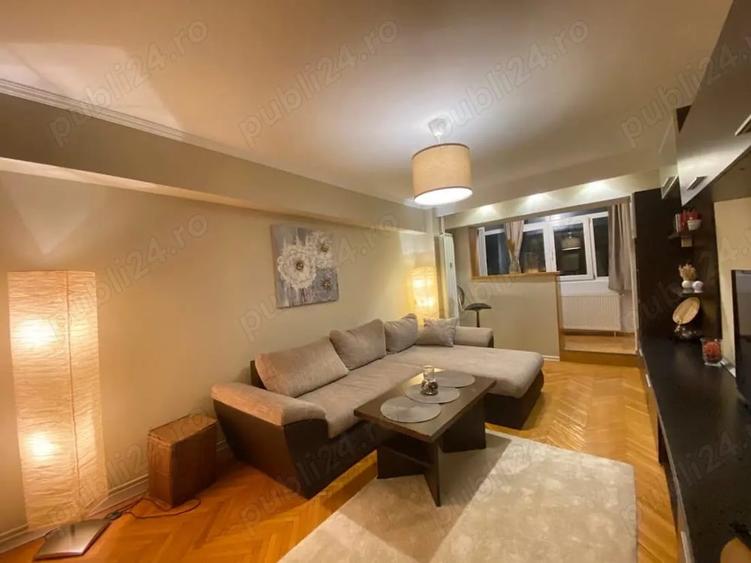 Apartament cu 3 camere decomandat în Ultracentral