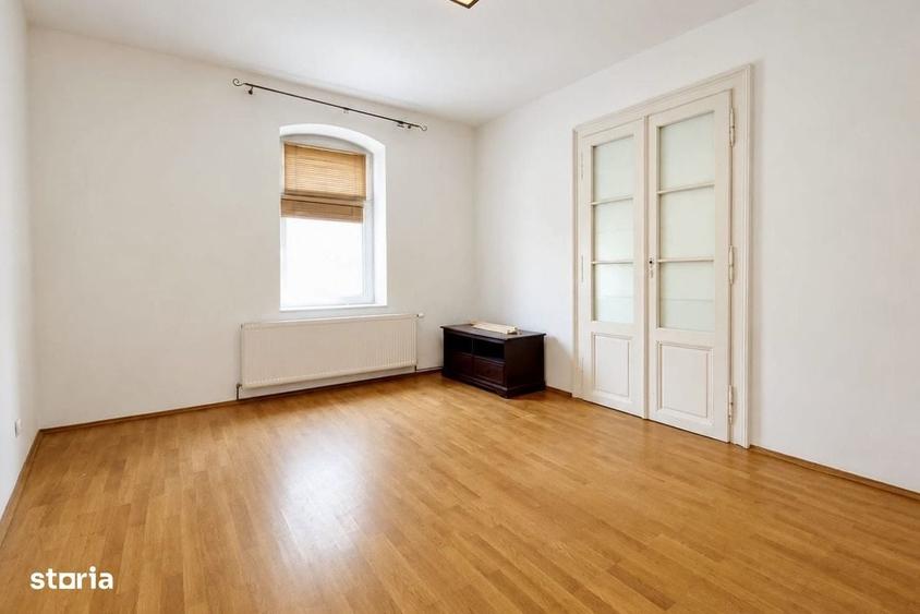 Apartament cu 4 camere în Central
