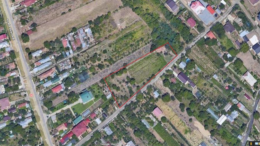 Teren agricol intravilan de 4260 mp, în Nord