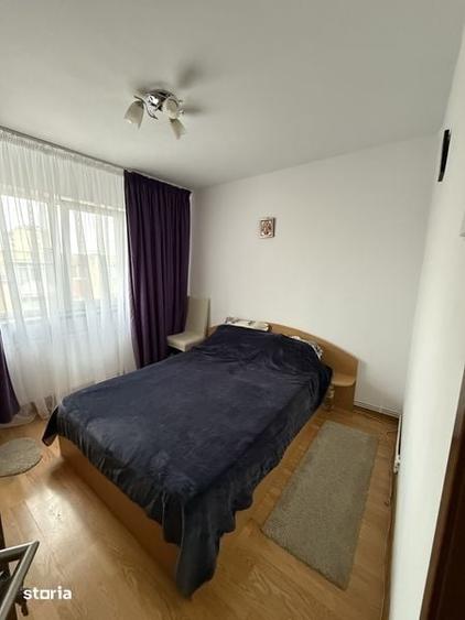 Apartament cu 3 camere semidecomandat în Gării