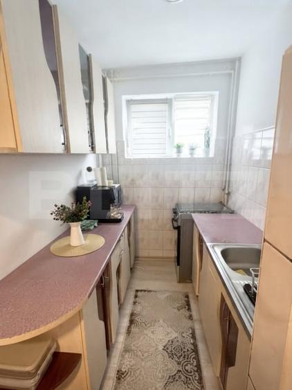 Apartament cu 2 camere semidecomandat, mobilat în Mănăștur