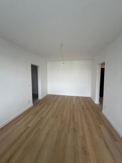 Apartament cu 2 camere decomandat în Baba Novac