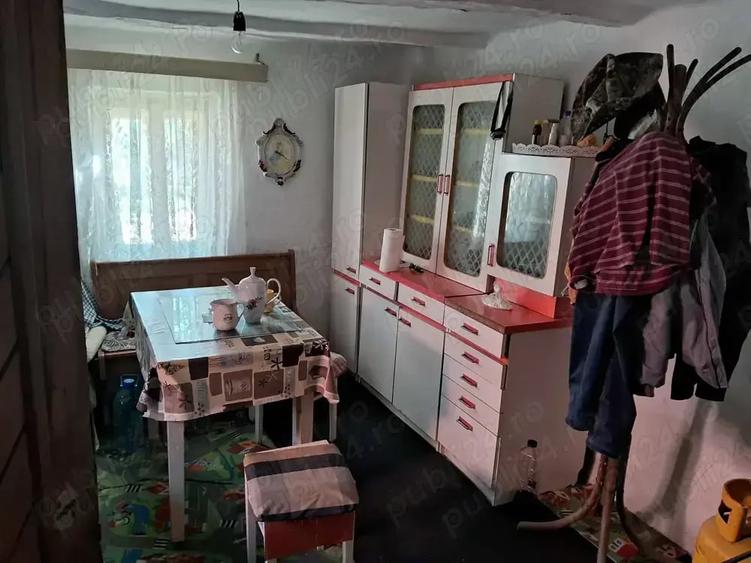 Casă cu 4 camere cu Teren 1870 Mp în Mânăstire