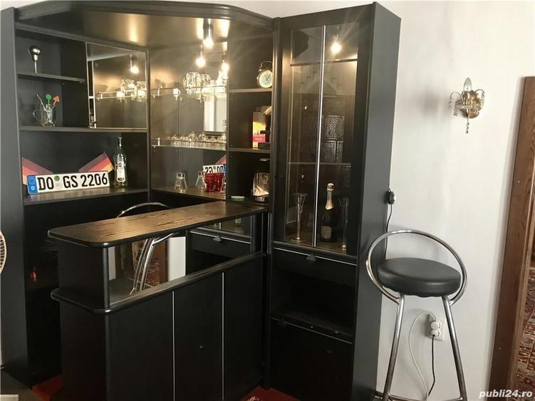 Casă cu 8 camere cu Teren 776 Mp în Urlați