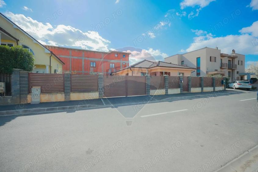 Casă cu 3 camere cu Teren 486 Mp în Sânmartin