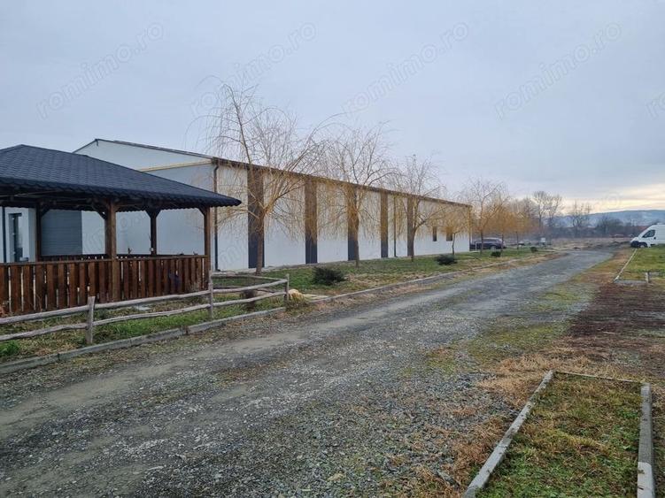 Spațiu comercial, de 1,000 mp, în Breazova