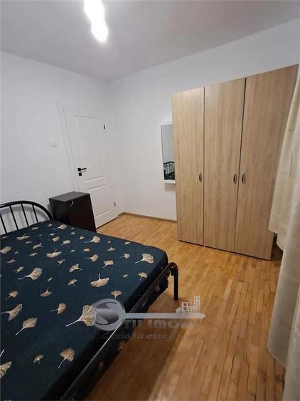 Apartament cu 2 camere decomandat în Hala Centrală
