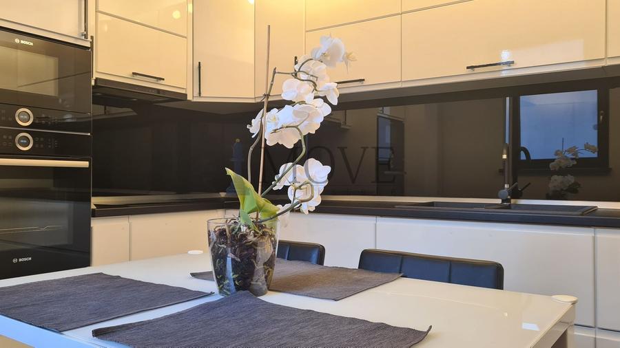 Apartament cu 2 camere semidecomandat, mobilat în Domenii