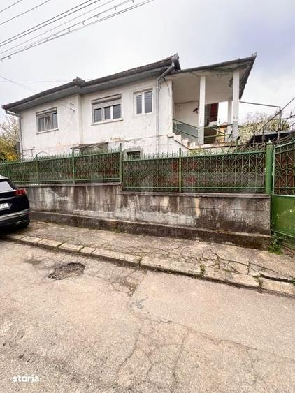 Apartament cu 3 camere în Cărpiniș