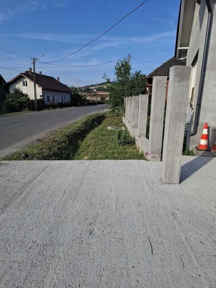 Casă cu 4 camere în Sânmihaiu Almașului
