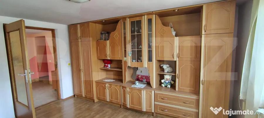 Casă cu 4 camere cu Teren 290 Mp în Central