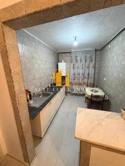 Apartament cu 2 camere semidecomandat în Craiovei